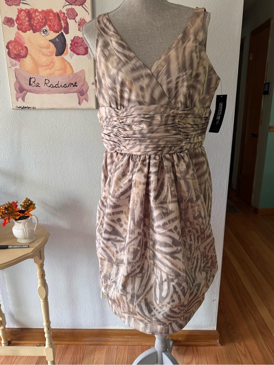 Lafayette 148 New York Dresses & Skirts - LAFAYETTE 148 NewYork sheath neutral midi dress size 10